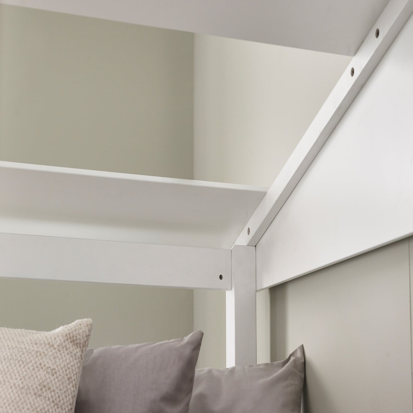 Acorn Treehouse Mid Sleeper & Storage Unit in White