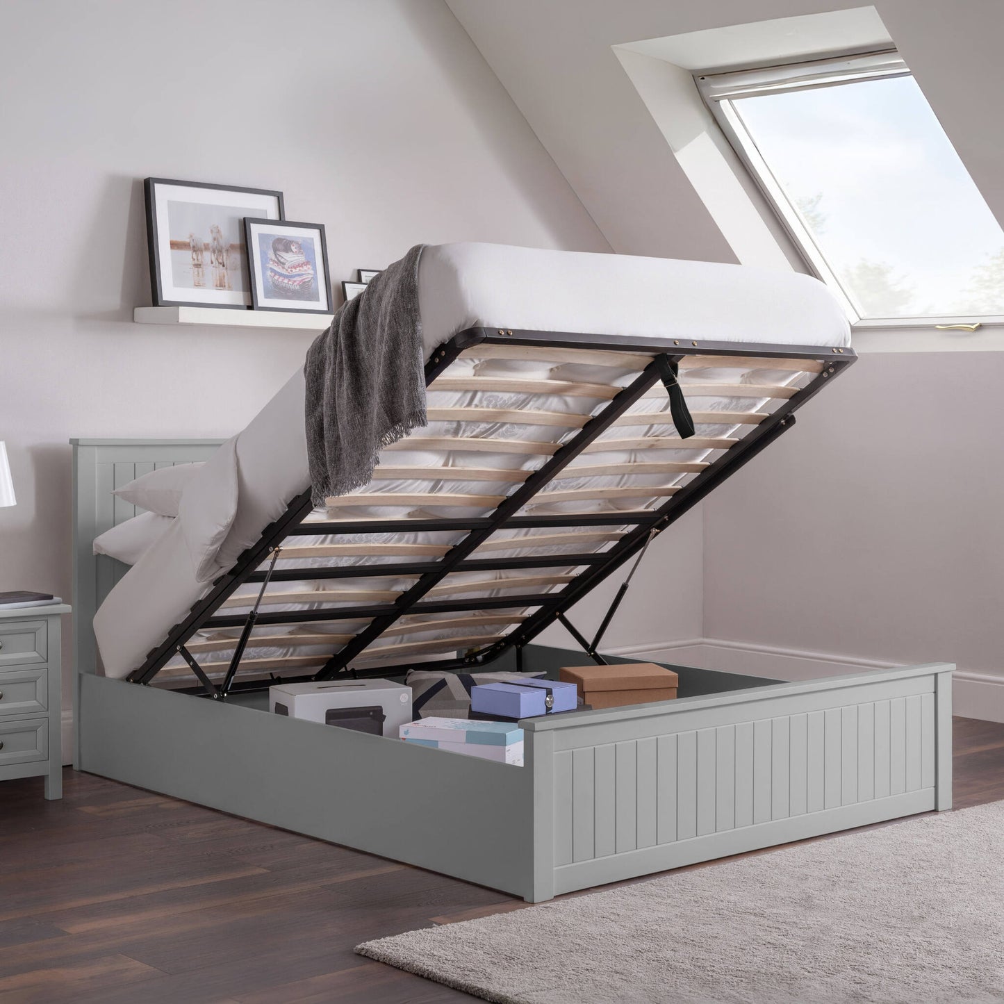 Maine Ottoman Bed