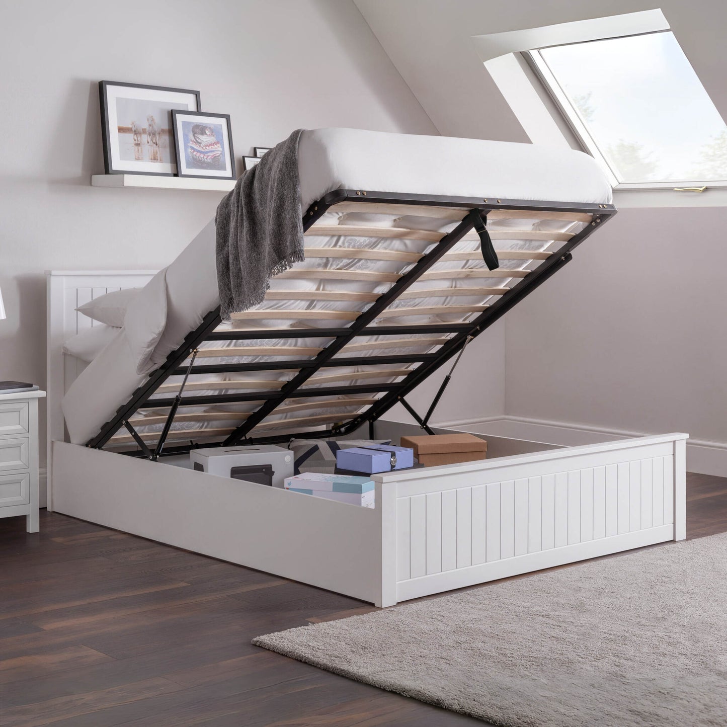 Maine Ottoman Bed